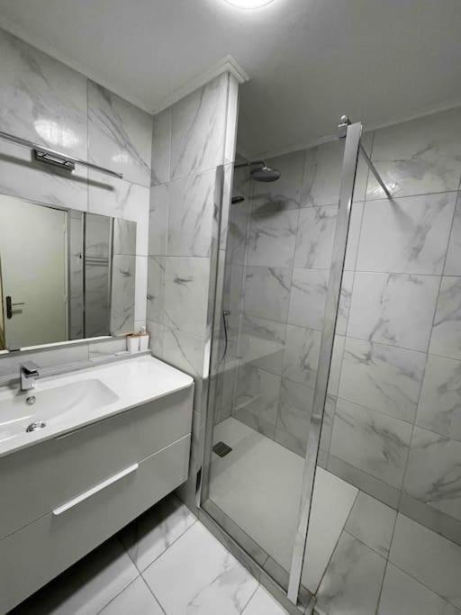 3 Pieces Apartment A Juan-Les-Pins Αντίμπ Εξωτερικό φωτογραφία