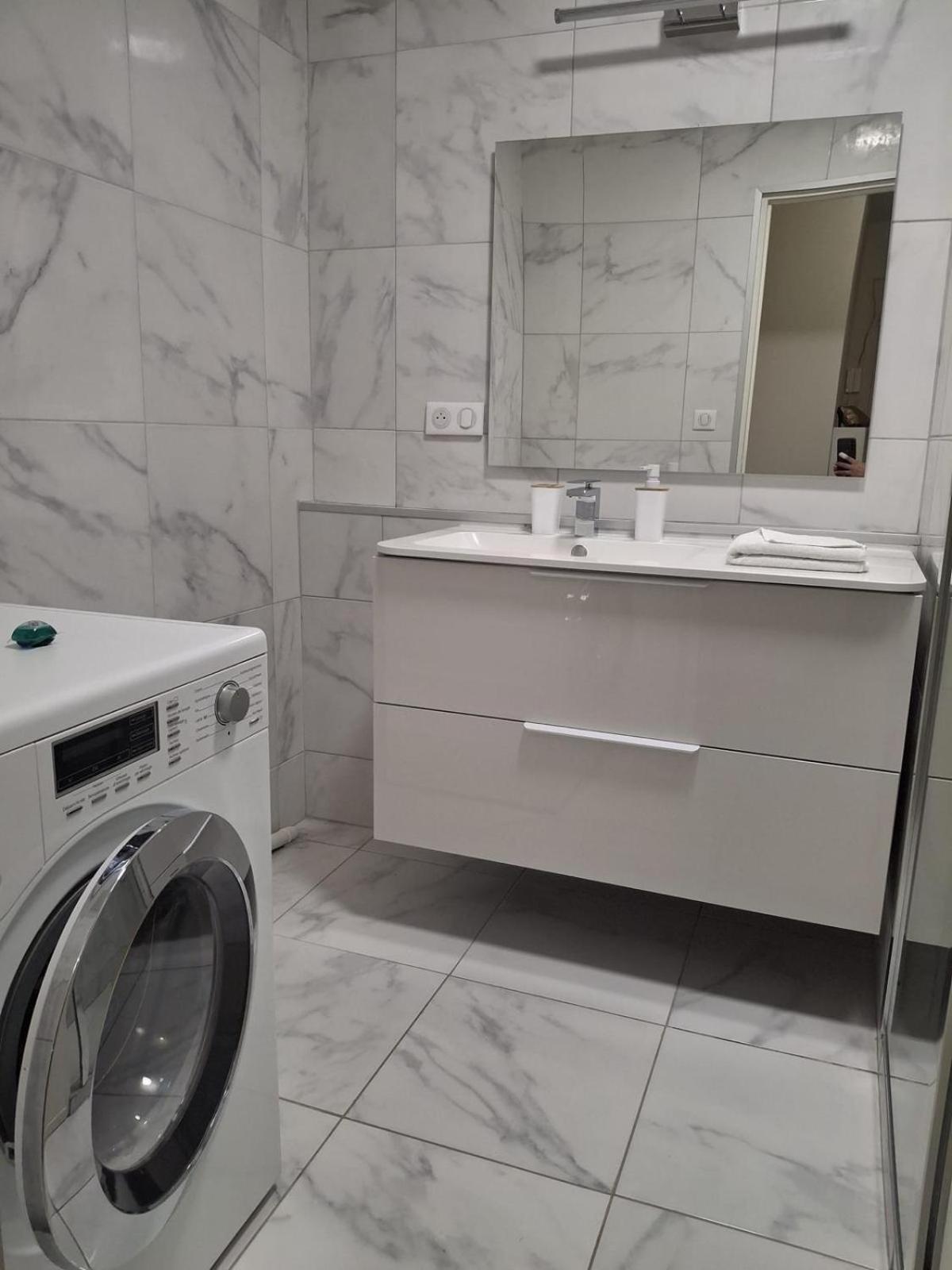 3 Pieces Apartment A Juan-Les-Pins Αντίμπ Εξωτερικό φωτογραφία